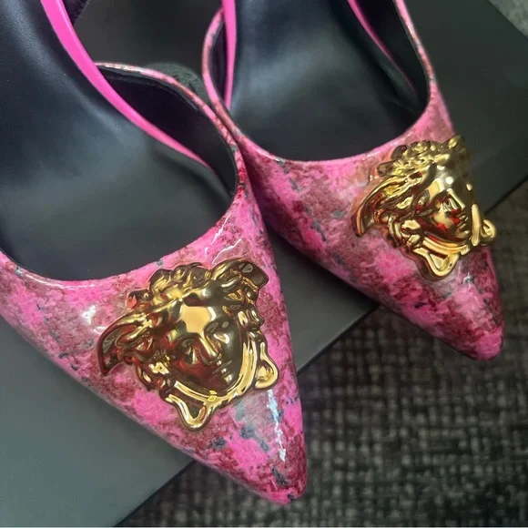 💕SOLD💕 Versace Médusa Insignia Patent Leather Slingback - Picture 10 of 13